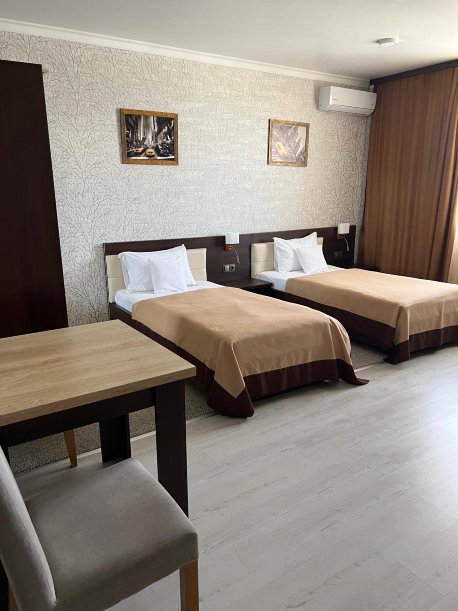 Elite Hotel Balti Exterior photo